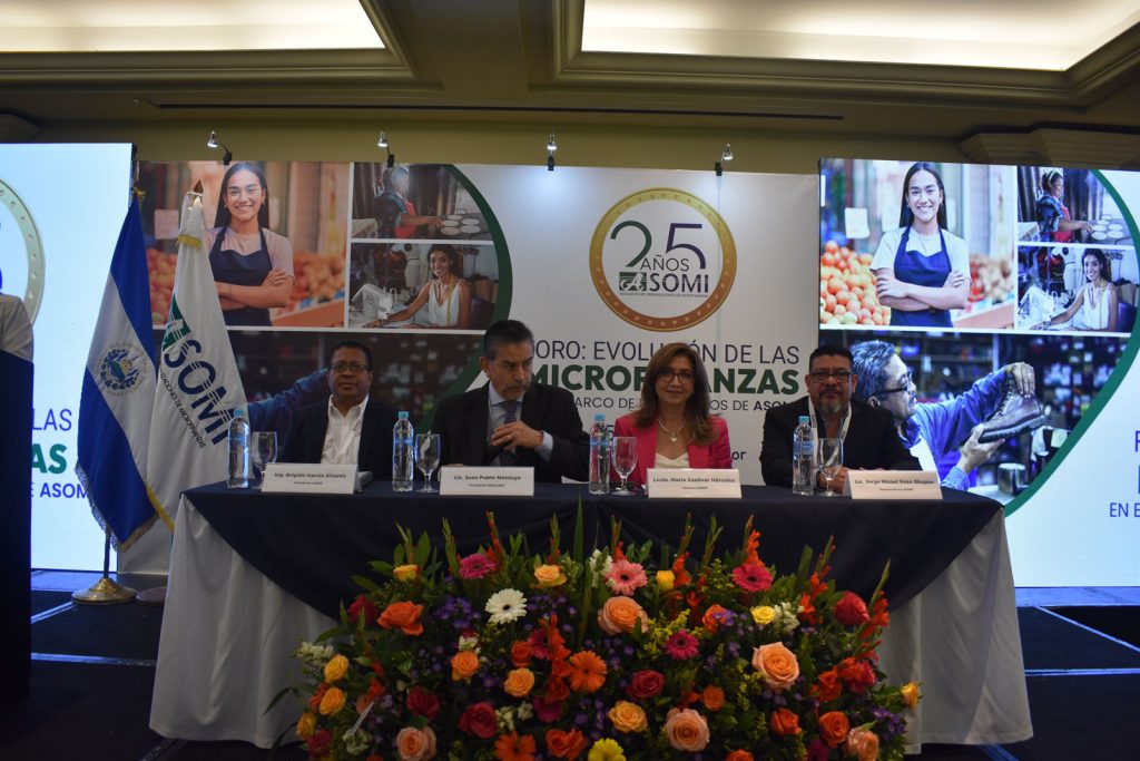 Galería de fotos de Foro: Evolución de las microfinanzas en el marco de ...