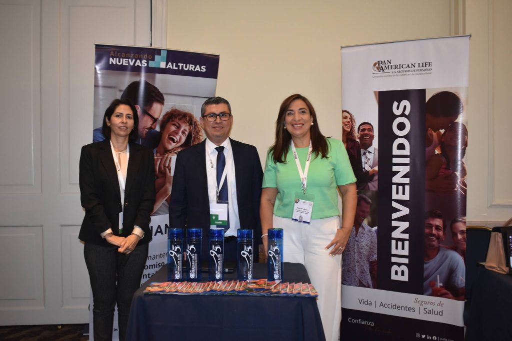 Galería de fotos de Foro: Evolución de las microfinanzas en el marco de ...