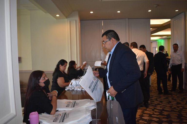 Galería de fotos de Foro: Evolución de las microfinanzas en el marco de ...